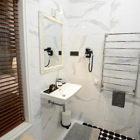Bahnhofs Hotel *